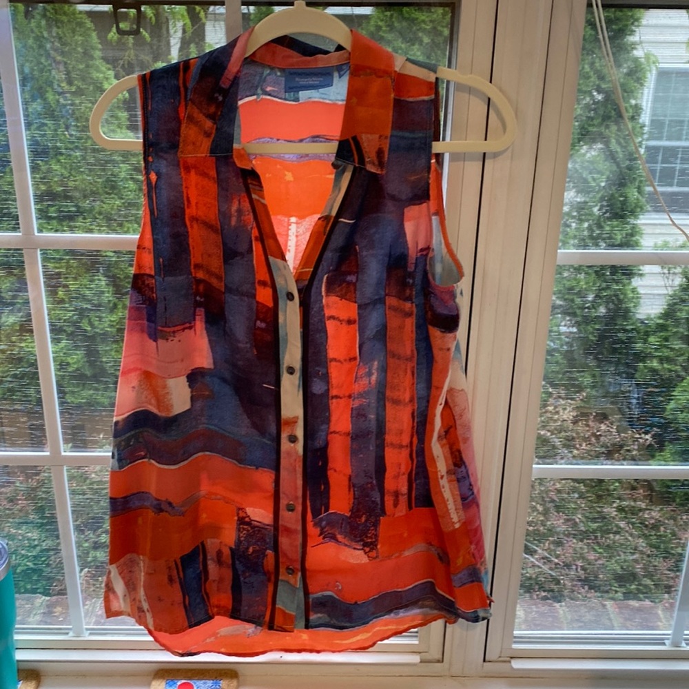 Simply Vera top navy/orange paintbrush design M $12